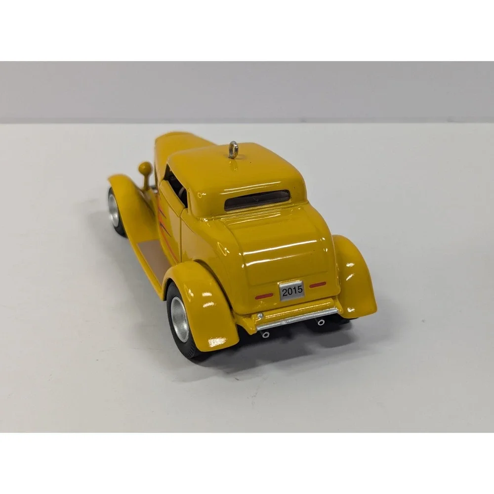2015 Hallmark Keepsake Ornament 1932‎ Ford -1st in Keepsake Kustoms Series